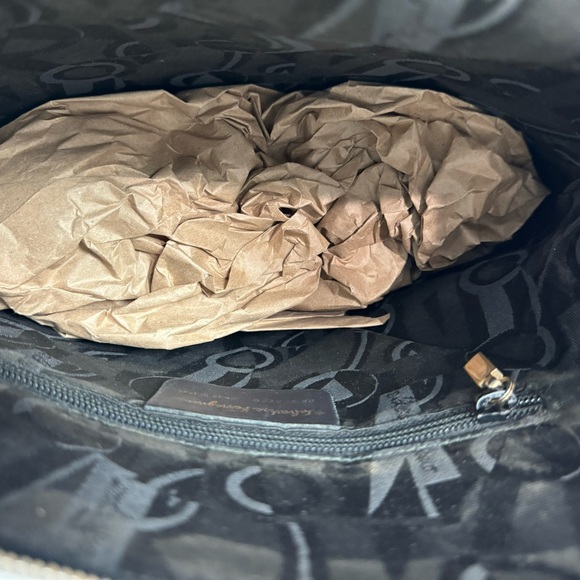 **SOLD**Salvatore Ferragamo Vintage Bag - Picture 8 of 9